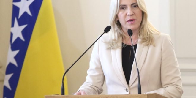 "ZADOVOLJSTVO MI JE...": Cvijanović uputila čestitku Đuri Macutu povodom izbora za predsjednika Vlade Republike Srbije
