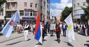 Sramotan defile u Prijedoru: Veličanje zločina na dan uoči bijelih traka