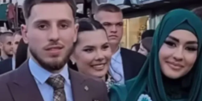 Sara iz Novog Pazara oduševila na maturi: Haljina s porukom, a ne trendom