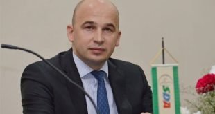 SDA-ov premijer ZDK predaje čak pet predmeta na fakultetu
