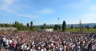 More ljudi na dženazi za troje mladih iz Mostara: Grad u suzama, proglašen Dan žalosti