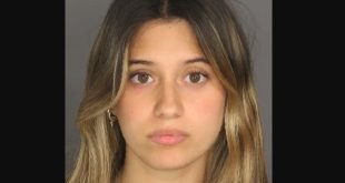 Školska uposlenica u New Yorku pod istragom zbog neprimjerene komunikacije s maloljetnikom
