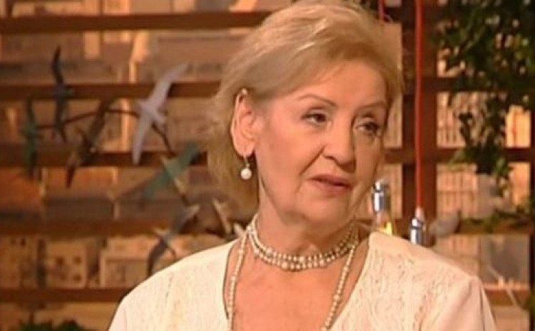 Lepa Lukić NIJE srpkinja! Dokaz iz njene biografije ostavio sve bez teksta! Cijelo vrijeme nas je lagala, a evo koliko ima GODINA! (FOTO)